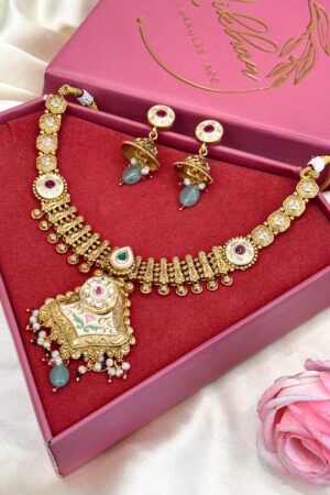 Rosemint Mint Drop Glow Temple Gold Polish Necklace Set