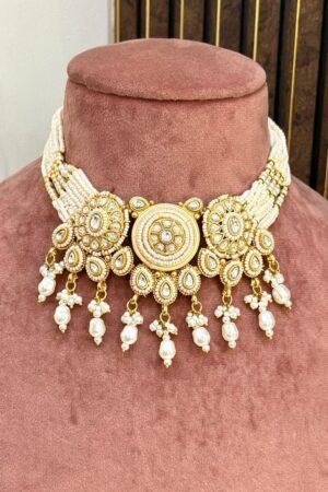 Pearl Auraa Gold Polish Necklace With Earrings