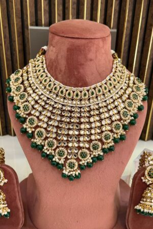 Gulnazaar Emerald Maharani Necklace Set With Earring And MaangTeeka