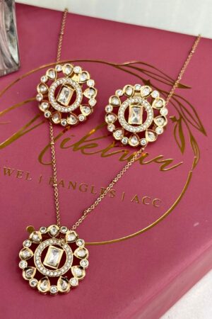 Aashna Paachi Kundan Luxe Gold Polish Pendant Set