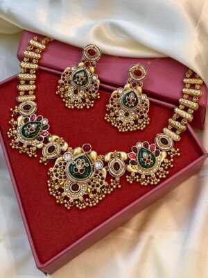 Shahiwara Heritage Legacy Gold Polish Necklace With Earrings